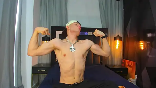 HunterHeat  online show from 12-19-25, 06:21