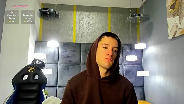 HunterHeat  online show from 03-12-26, 11:36