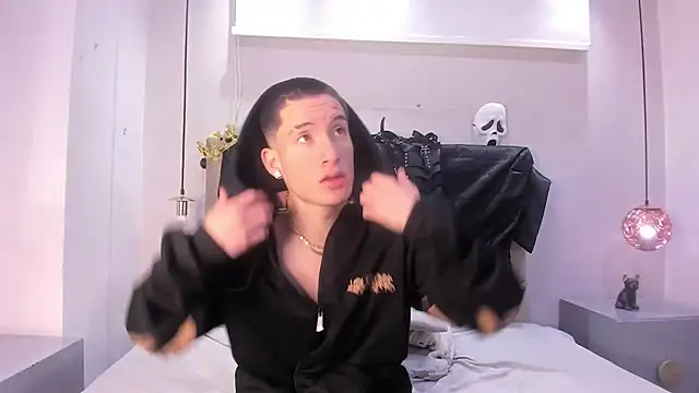 HunterHeat  online show from 10-30-25, 12:47