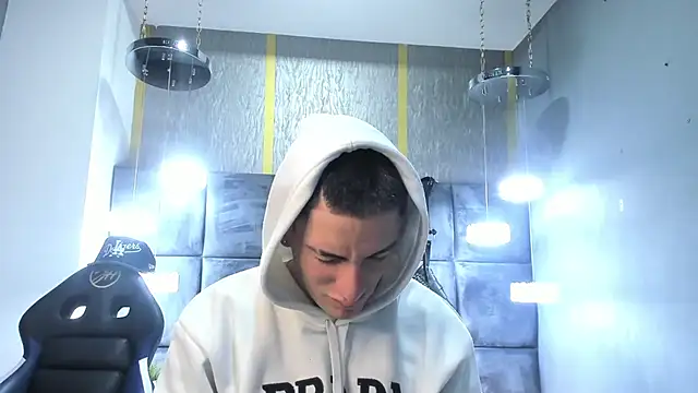 HunterHeat  online show from 03-19-26, 12:05