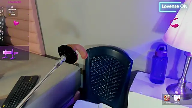 emma clarke  online show from 04-06-26, 03:24