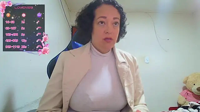 Miss Oriana online show from 11-16-25, 02:00