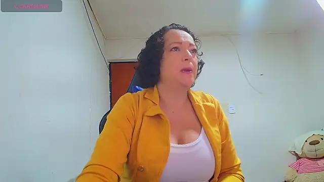 Miss Oriana online show from 11-13-25, 04:00