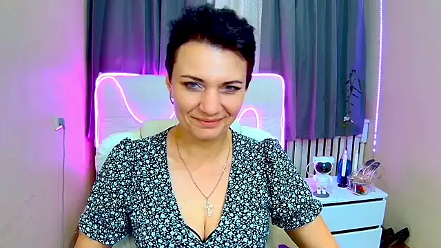 AvaSaturnian online show from 09-14-25, 06:14