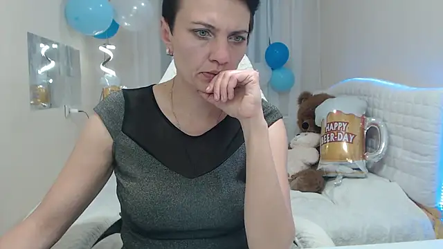 AvaSaturnian online show from 09-22-25, 12:22