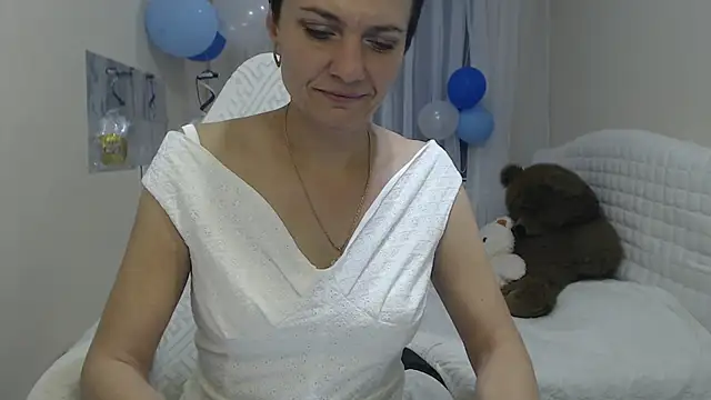 AvaSaturnian online show from 09-26-25, 12:34