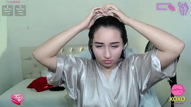 Snapshot of sasha_17_ chatting on 10-16-25, 02:31 sasha 17  online show from 10-16-25, 02:31