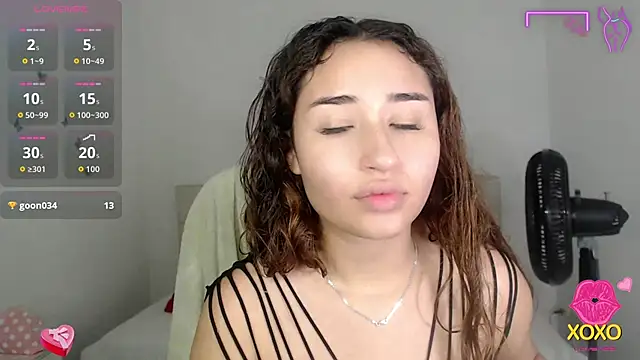 Snapshot of sasha_17_ chatting on 10-27-25, 12:06 sasha 17  online show from 10-27-25, 12:06
