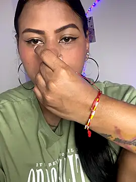 Michluxe 69 online show from 12-18-25, 10:24