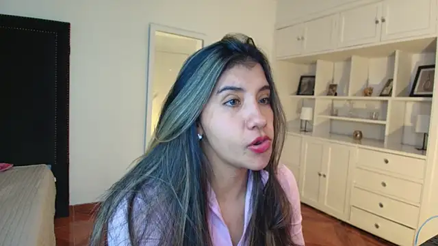 nina moen online show from 01-11-26, 03:13