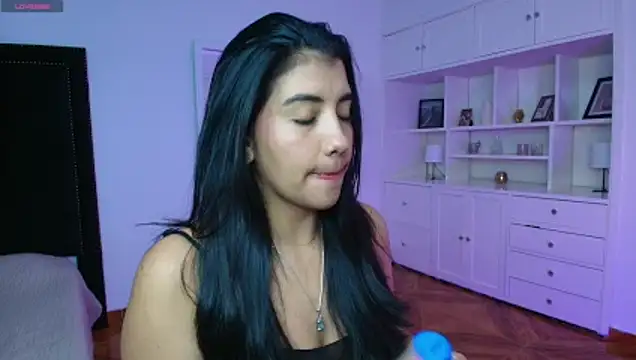 nina moen online show from 10-09-25, 10:54