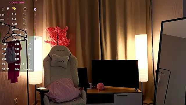 Pony Claid online show from 10-19-25, 09:06