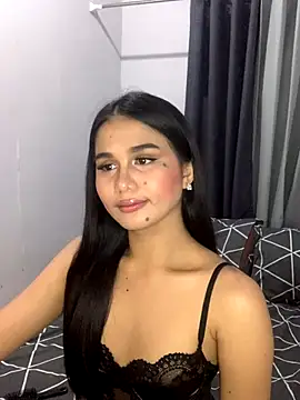 Snapshot of AngelHille chatting on 10-05-25, 03:58 AngelHille online show from 10-05-25, 03:58