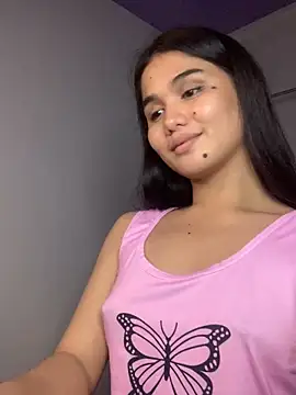 Snapshot of AngelHille chatting on 09-27-25, 04:51 AngelHille online show from 09-27-25, 04:51