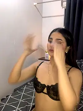 Snapshot of AngelHille chatting on 09-24-25, 04:57 AngelHille online show from 09-24-25, 04:57