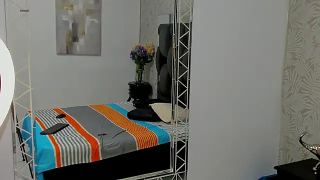 Snapshot of MissDiabla_ chatting on 10-06-25, 07:36 MissDiabla online show from 10-06-25, 07:36