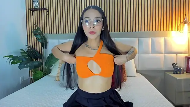 Roseaurora online show from 01-14-26, 01:15