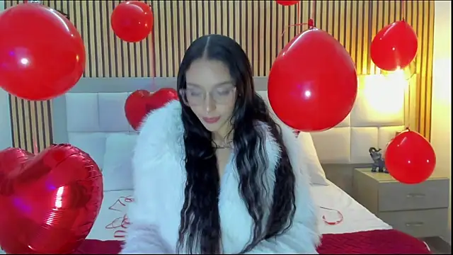 Roseaurora online show from 02-14-26, 11:54