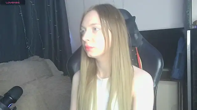 BabbbyFoxxx online show from 03-12-26, 06:39