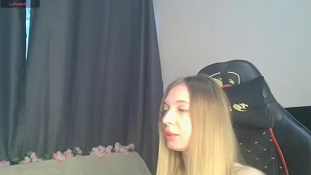 BabbbyFoxxx online show from 10-30-25, 04:44