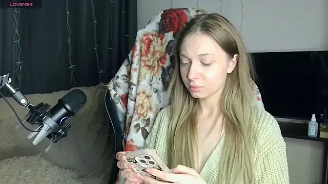 BabbbyFoxxx online show from 04-05-26, 10:27