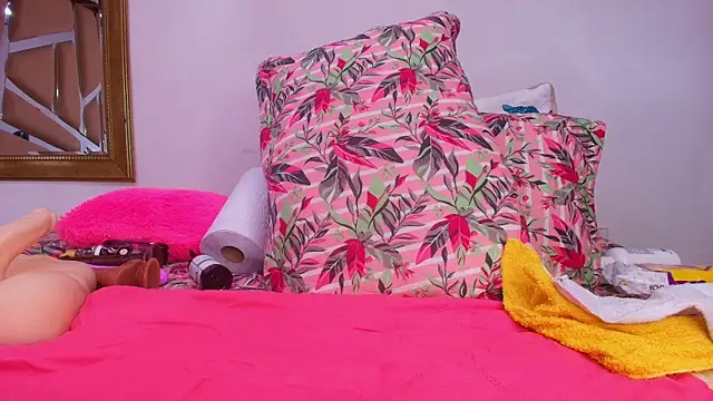 sweegirl69 online show from 09-09-25, 12:03