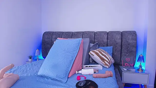 sweegirl69 online show from 11-20-25, 12:06