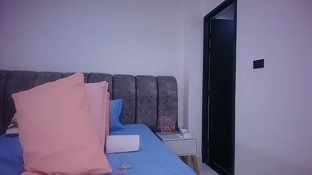 sweegirl69 online show from 11-06-25, 12:09