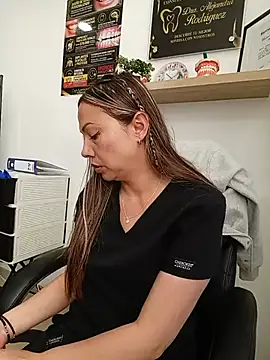 Madisson-04  online show from 06-17-26, 02:27