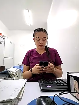 Madisson-04  online show from 10-27-25, 07:37