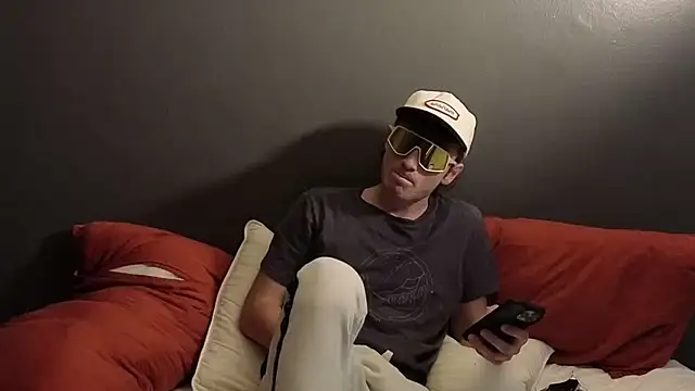 maskedboy1 online show from 10-31-25, 10:16