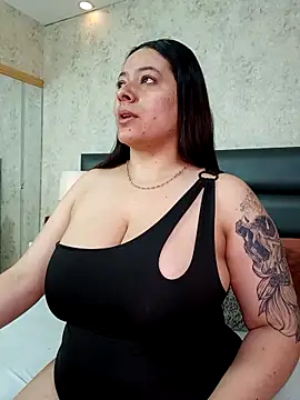 SophieCurves online show from 10-16-25, 02:14