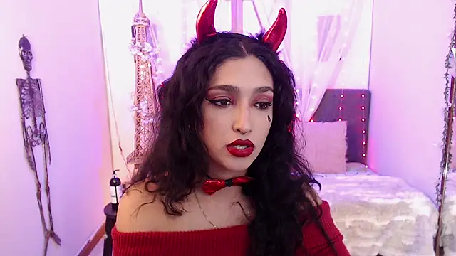 Snapshot of Cleofox_ chatting on 10-15-25, 11:13 Cleofox online show from 10-15-25, 11:13