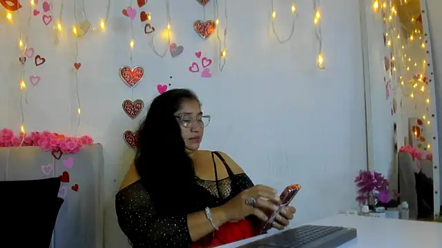 Snapshot of milf_latinn chatting on 09-29-25, 02:23 milf latinn online show from 09-29-25, 02:23