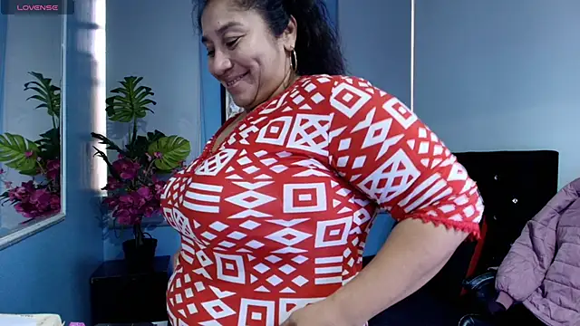 Snapshot of milf_latinn chatting on 10-03-25, 12:39 milf latinn online show from 10-03-25, 12:39
