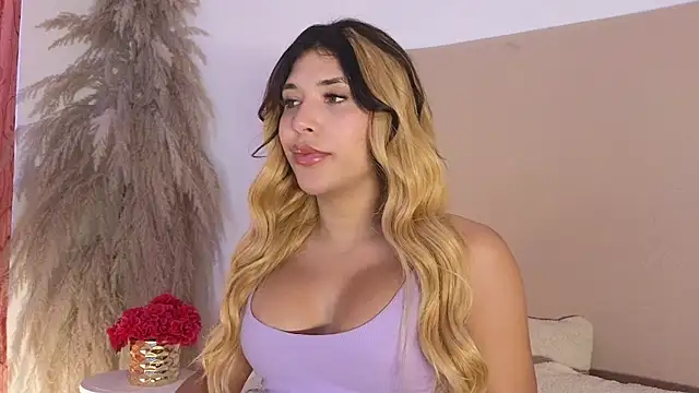 dahiana marin online show from 10-29-25, 07:24