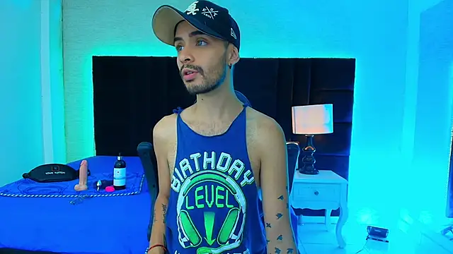Snapshot of HairyDiamond_ chatting on 09-17-25, 03:19 HairyDiamond  online show from 09-17-25, 03:19