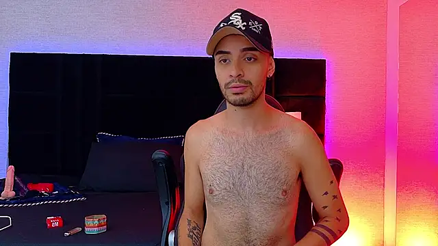 Snapshot of HairyDiamond_ chatting on 09-23-25, 02:07 HairyDiamond  online show from 09-23-25, 02:07