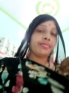 Snapshot of Sharma_pooja chatting on 09-28-25, 06:53 Sharma pooja online show from 09-28-25, 06:53