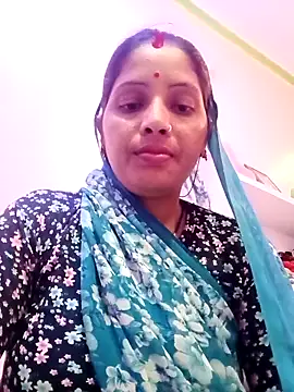 Snapshot of Sharma_pooja chatting on 10-03-25, 03:02 Sharma pooja online show from 10-03-25, 03:02