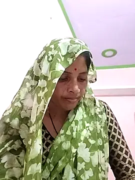 Snapshot of Sharma_pooja chatting on 09-21-25, 03:39 Sharma pooja online show from 09-21-25, 03:39