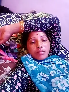 Snapshot of Sharma_pooja chatting on 10-07-25, 04:19 Sharma pooja online show from 10-07-25, 04:19