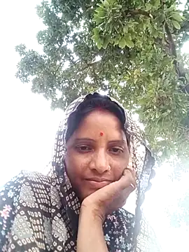 Snapshot of Sharma_pooja chatting on 10-16-25, 05:27 Sharma pooja online show from 10-16-25, 05:27