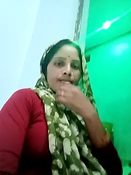 Snapshot of Sharma_pooja chatting on 10-04-25, 03:57 Sharma pooja online show from 10-04-25, 03:57