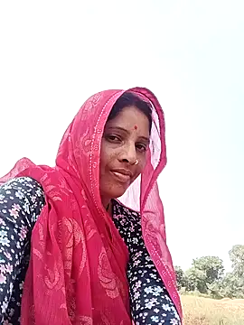 Snapshot of Sharma_pooja chatting on 10-15-25, 07:16 Sharma pooja online show from 10-15-25, 07:16