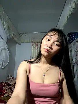 Snapshot of Almond-cute chatting on 09-18-25, 12:08 Almond-cute online show from 09-18-25, 12:08
