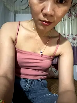 Snapshot of Almond-cute chatting on 09-12-25, 04:07 Almond-cute online show from 09-12-25, 04:07