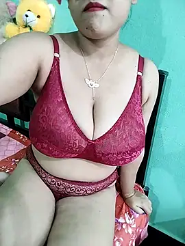 Snapshot of Glow_babeX chatting on 10-16-25, 06:43 Glow babeX online show from 10-16-25, 06:43