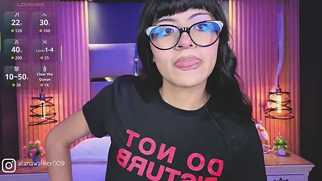 AlanaWalker9 online show from 02-26-26, 03:28