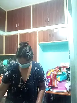 Snapshot of Mee_harini-telugupilla chatting on 09-19-25, 03:21 Mee harini-telugupilla online show from 09-19-25, 03:21